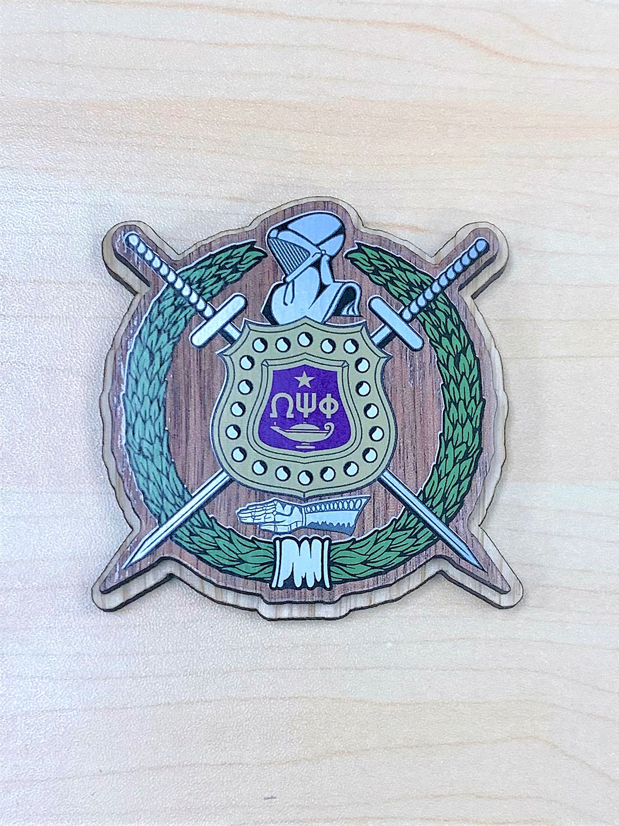 Omega Large Wood Crest